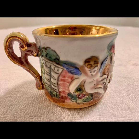 Vintage Signed Capodimonte Gilded Demitasse Cup - Picture 3 of 7